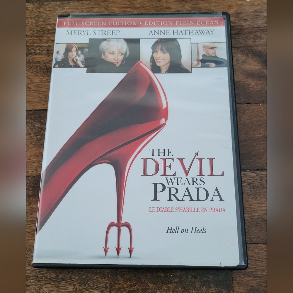 💫 2 for $8✨️ The Devil Wears Prada DVD movie